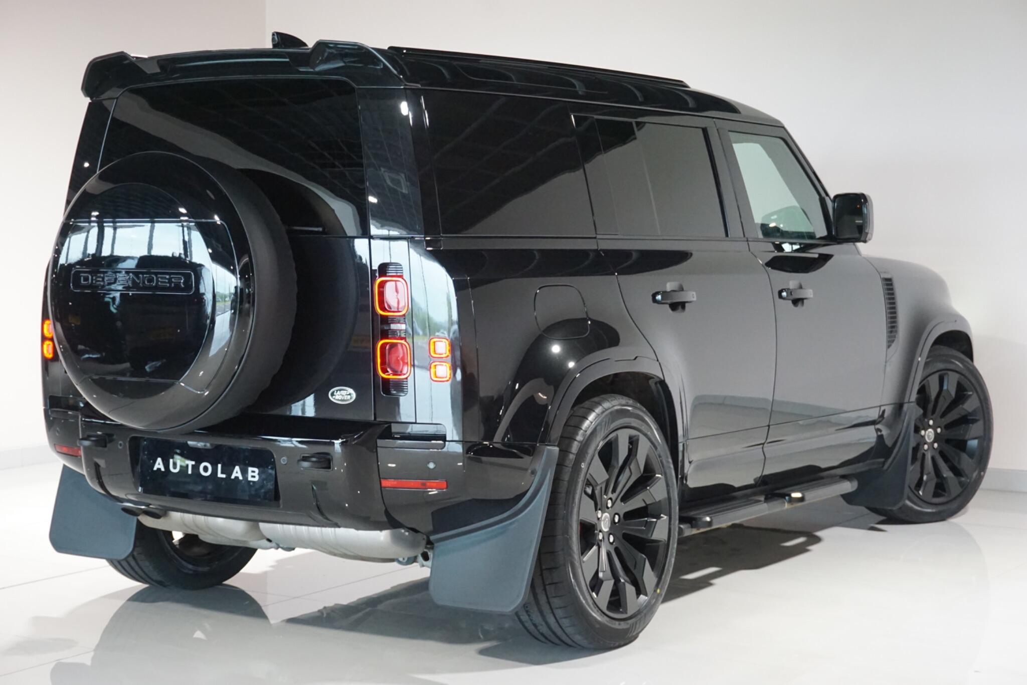 Land Rover Defender 110 3.0 D300 MHEV X-Dynamic HSE Hard Top SUV 5dr Diesel Auto 4WD MWB Euro 6 (s/s) (300 ps)
